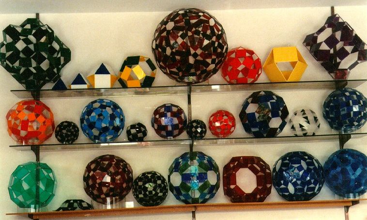 [Colour photo of some polyhedra (1).]